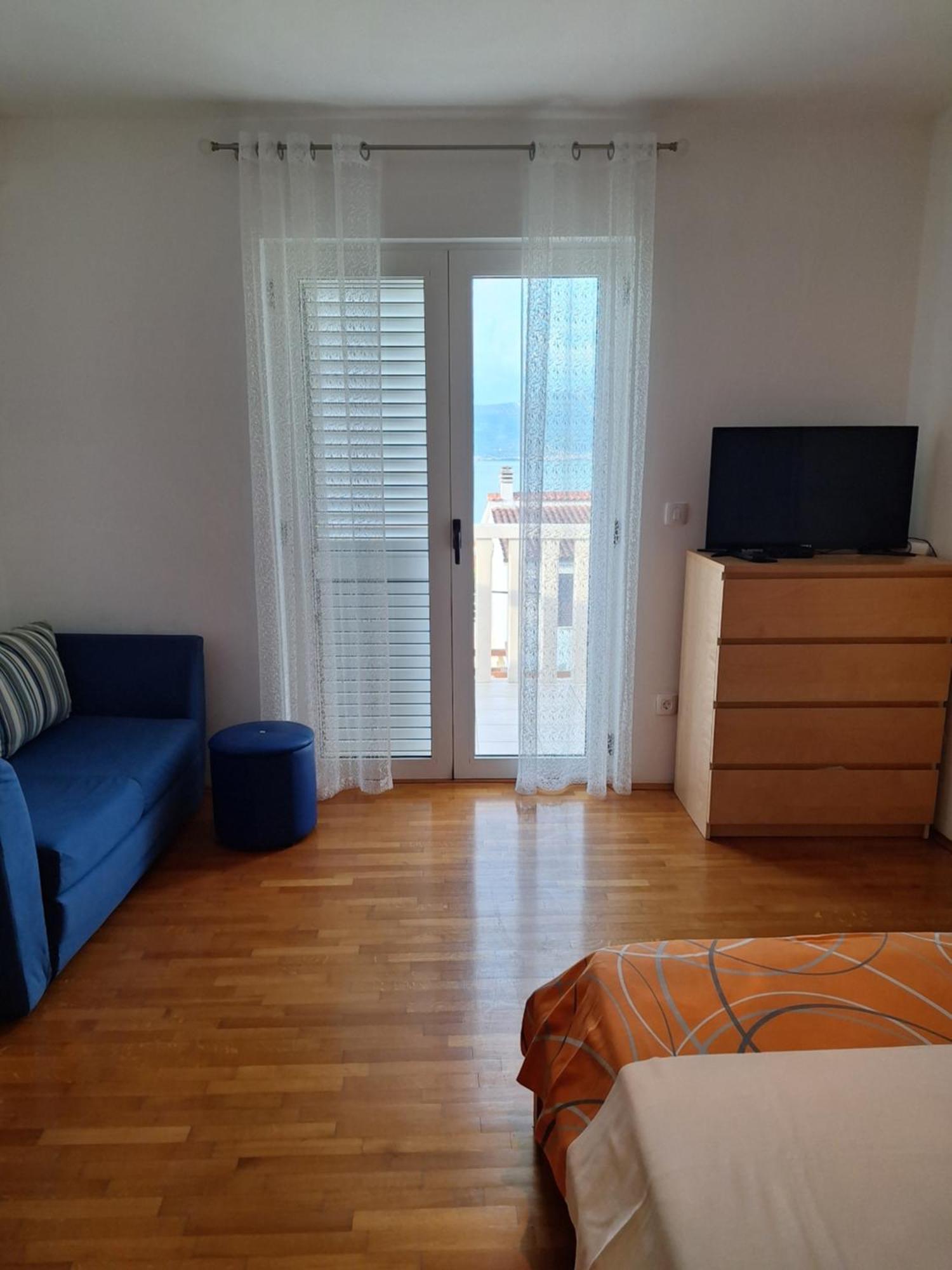 Apartments Romana Слатине Экстерьер фото