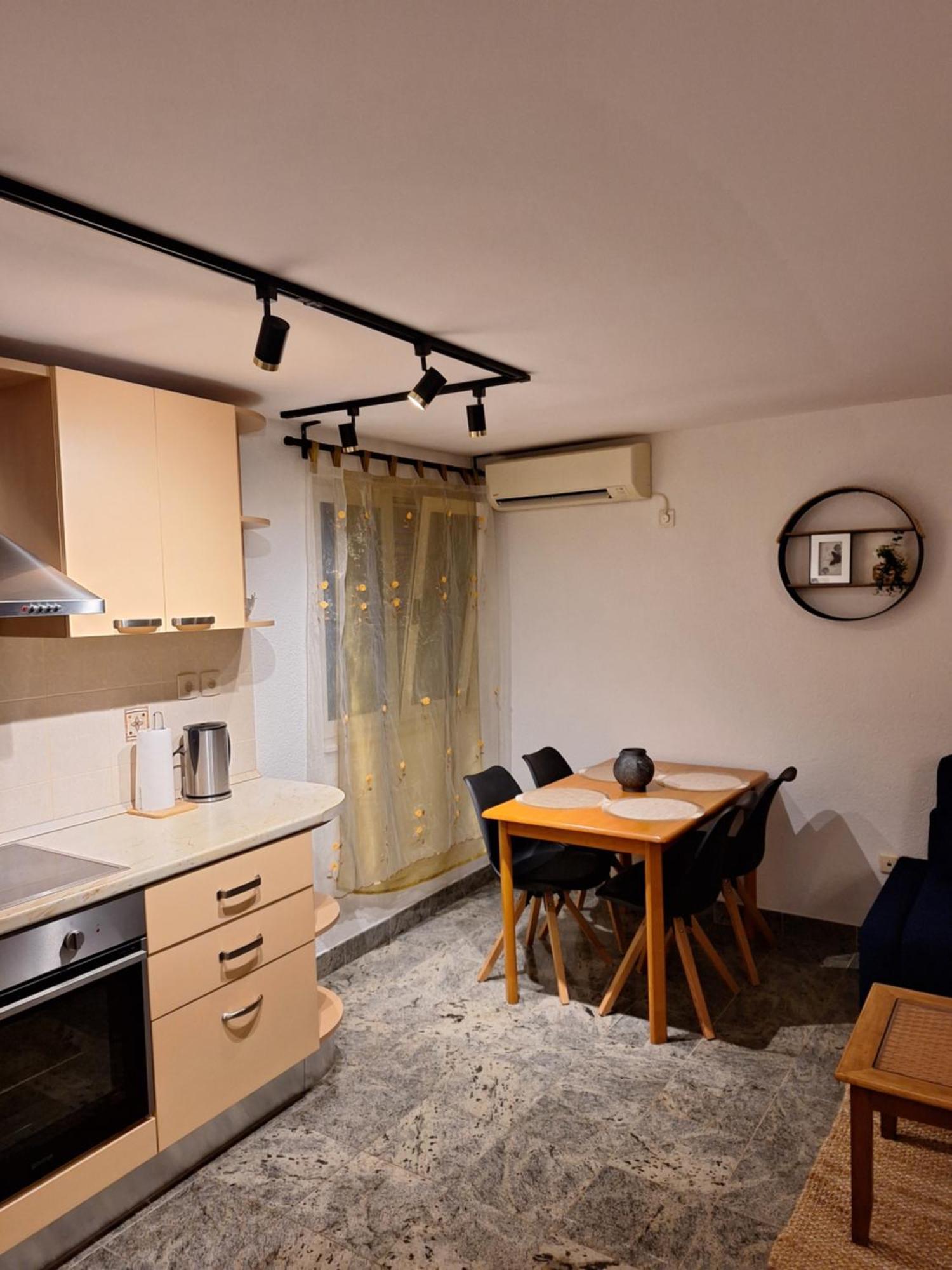 Apartments Romana Слатине Экстерьер фото
